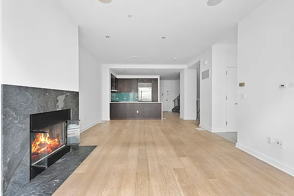 Sold by Compass | media 1