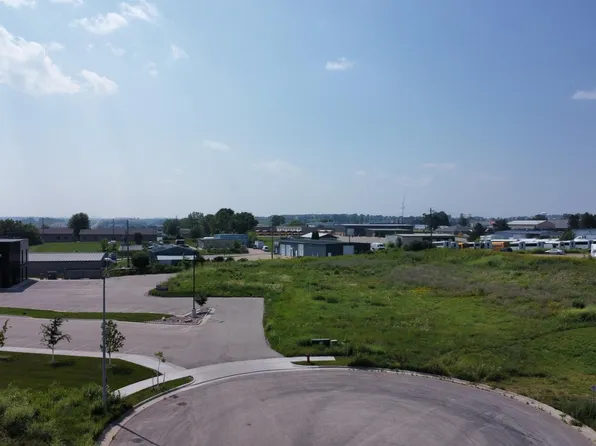 3046 Jeremiah Ln NW, Rochester, MN 55901