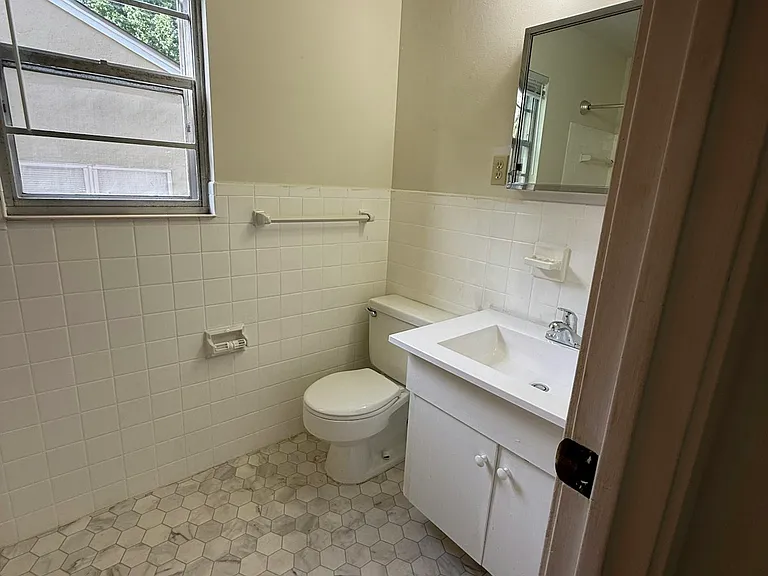 7616 Baltimore Ave — Photo 18