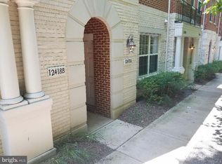 12418A Liberty Bridge Rd, Fairfax, VA 22033