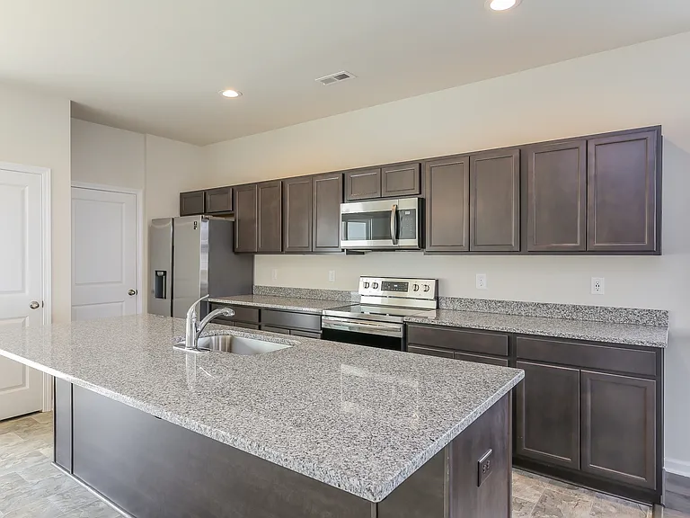 144 Valley Creek Dr — Photo 5