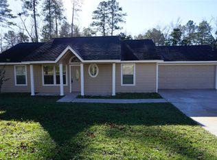 10832 Royal Forest Dr, Conroe, TX 77303