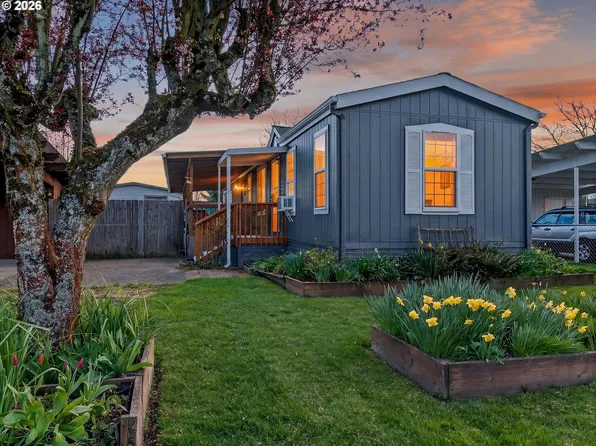 1428 NW 8th St, McMinnville, OR 97128