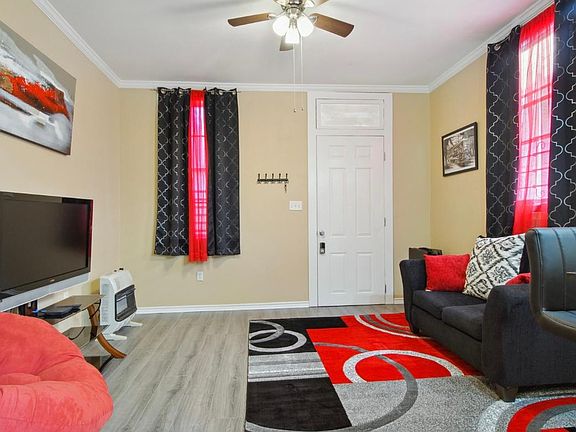 2nd image of 1307 Franklin Ave