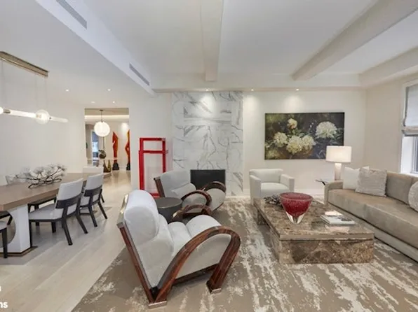 1111 Park Avenue image 1 of 24