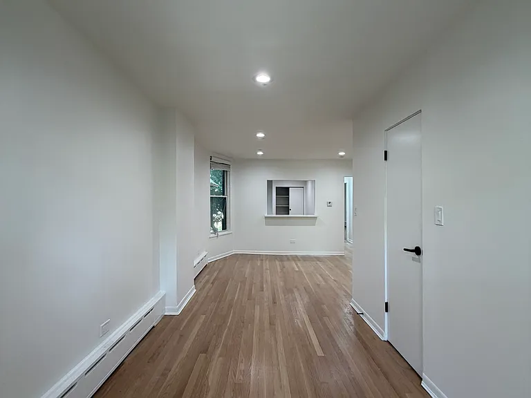 1226 Sherman Ave #2S — Photo 7