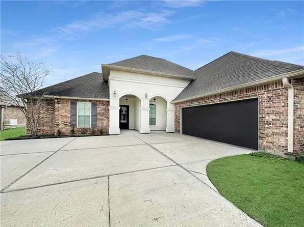 195 Raiford Oaks Blvd, Madisonville, LA 70447