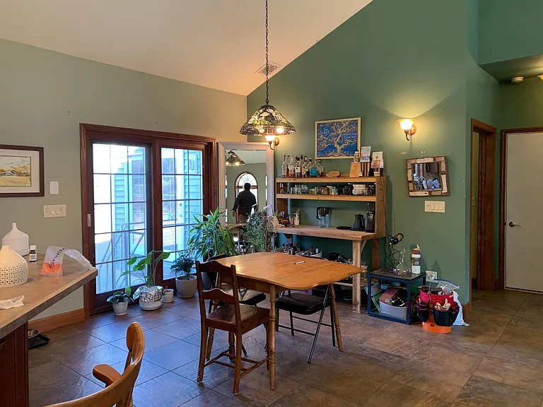 2738 W Lydius St — Photo 11