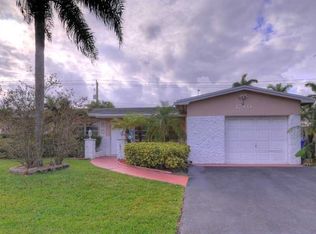 1740 NW 88th Way, Pembroke Pines, FL 33024