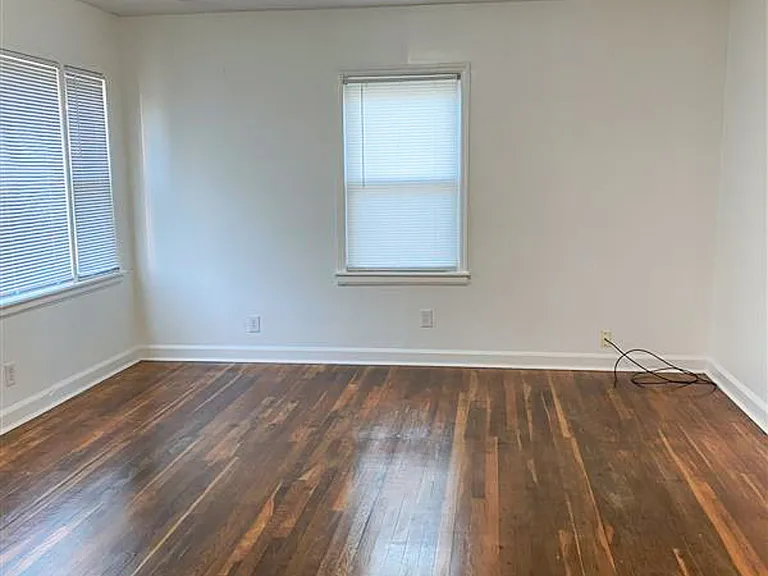 2415 Linden Ave — Photo 45