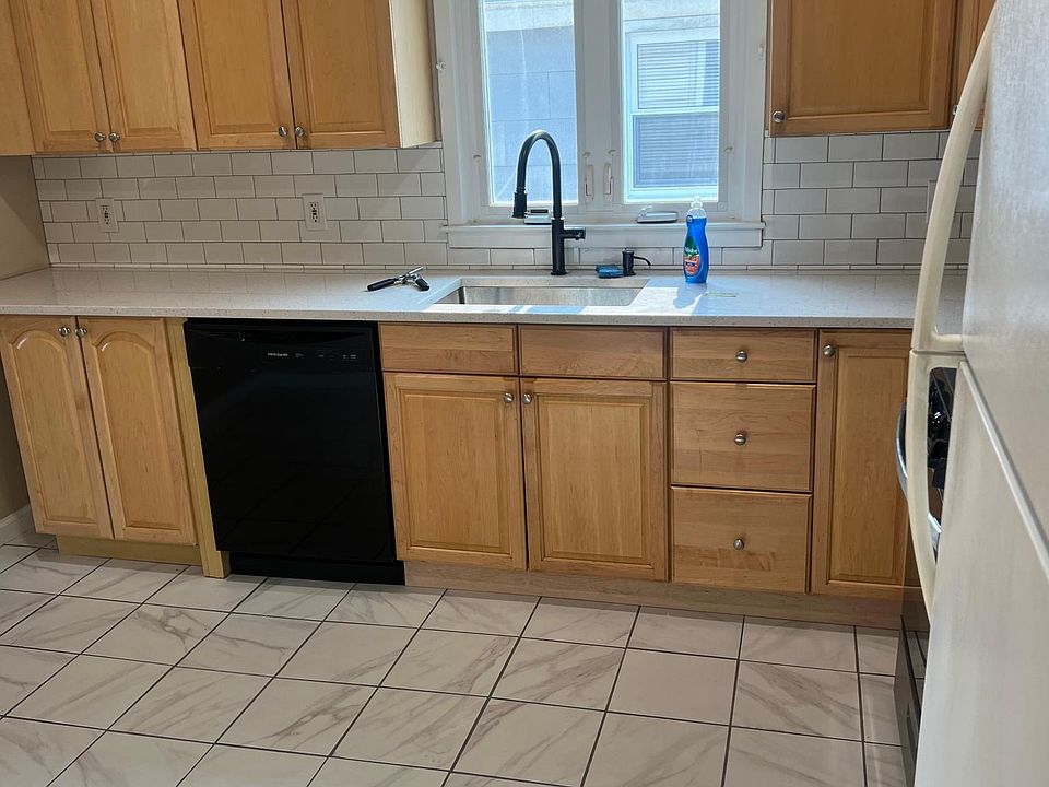 1st image of 146 26th Ave Floor 2