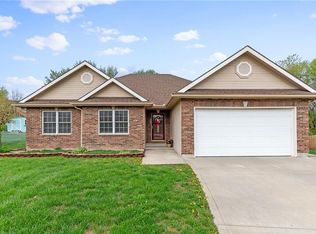 706 Crown Hill Rd, Excelsior Springs, MO 64024