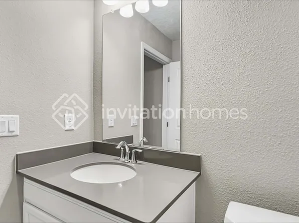667 Cherry Ridge Dr, Orange Park, FL 32065