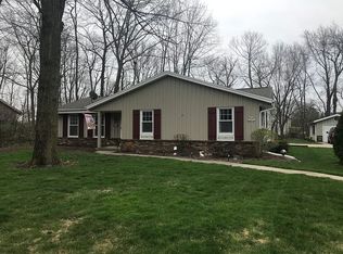 S70W16751 Hedgewood Dr, Muskego, WI 53150
