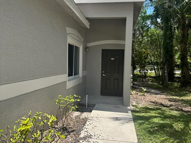 220 Crestwood Cir #106 — Photo 2