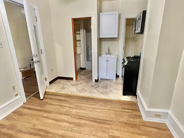 3323 Spring Garden St #1F — Photo 5