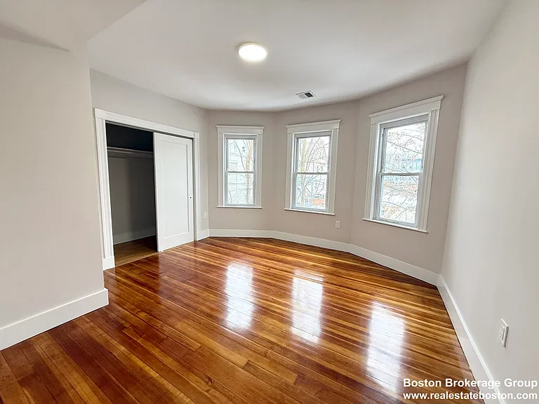 36 Raven St #2 — Photo 5