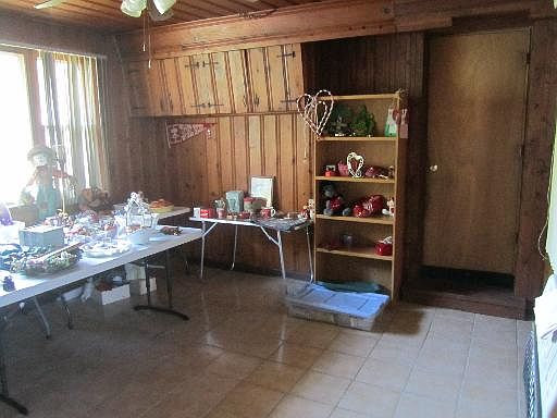 4th image of 8155 Merrimac Ave
