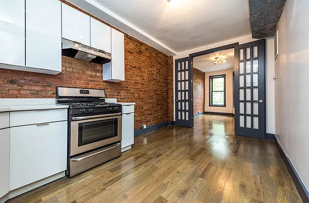 Rented by Nooklyn NYC LLC | media 49