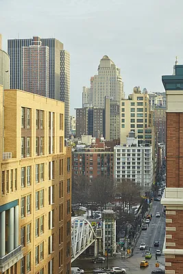 Rented by Compass | media 37