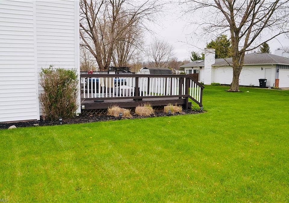 2nd image of 835 Dresden Park Dr