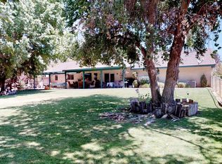 15036 Riverside Dr, Apple Valley, CA 92307