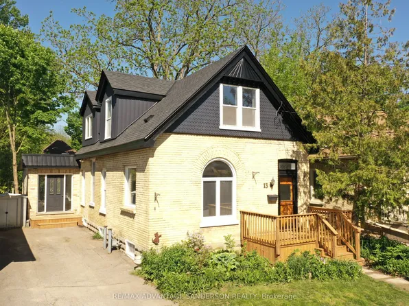 13 Brighton St, London, ON N6C 3E3