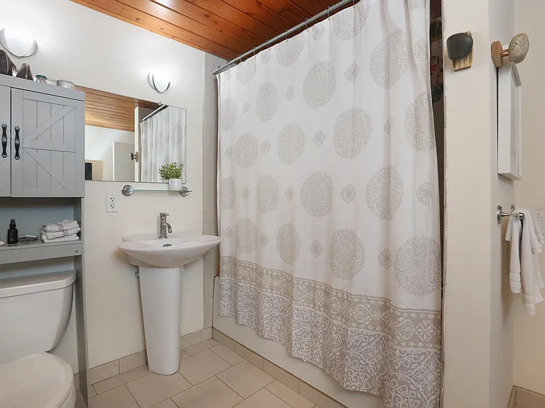 290 Pleasant St #216 — Photo 6