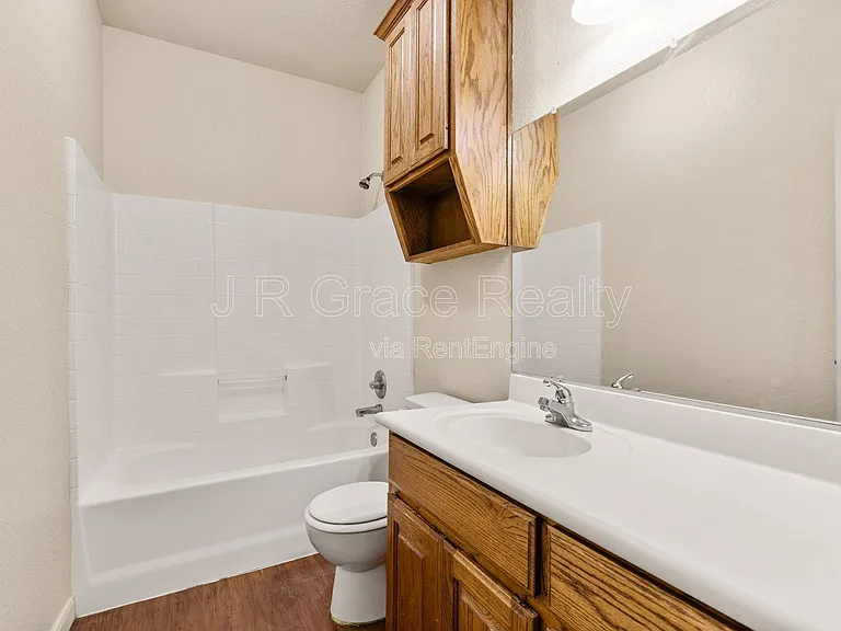 2100 Breezy Dr — Photo 19