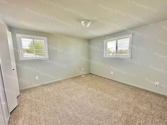 5th image of 23121 Hoffman St