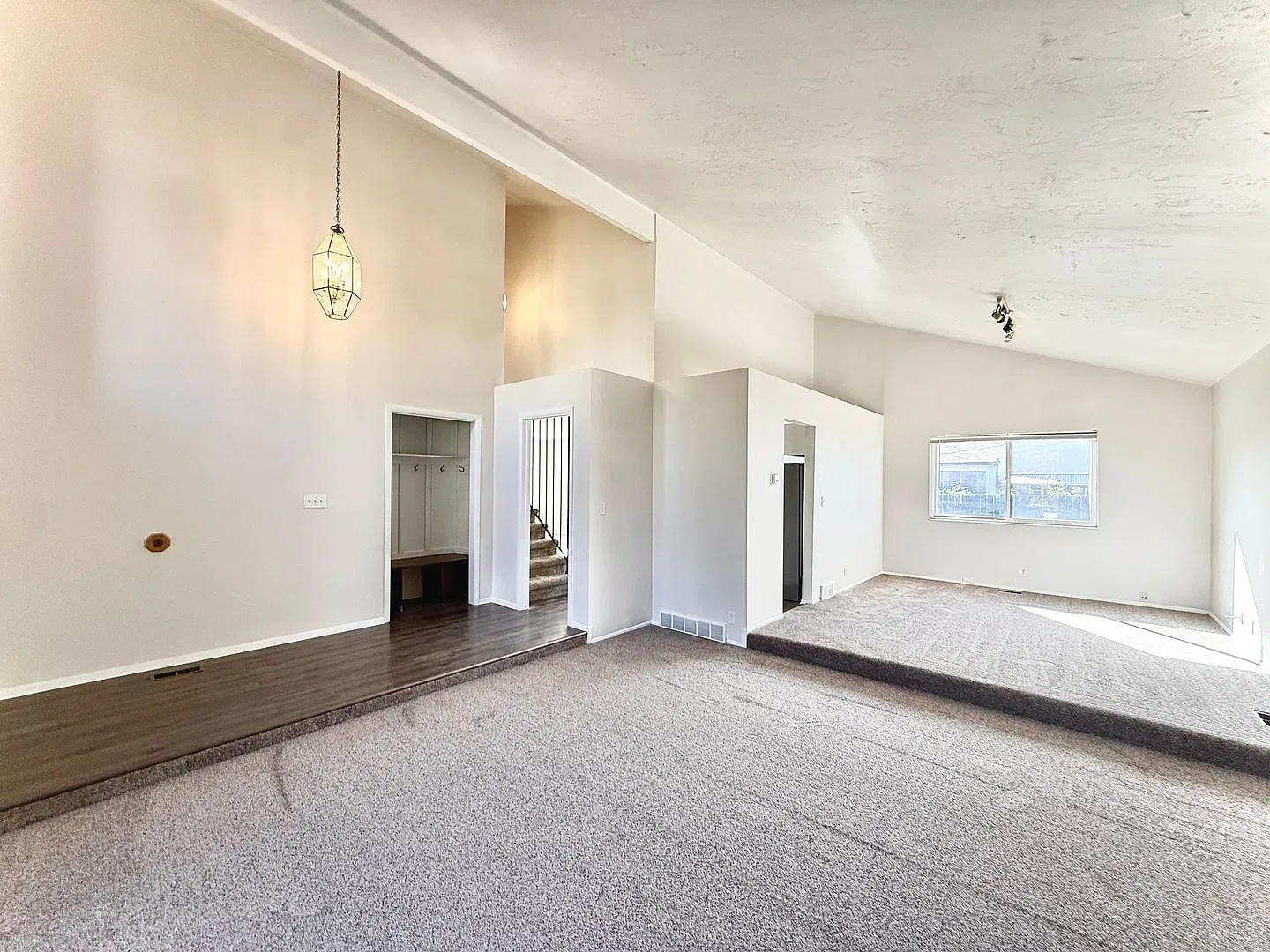 Murray 3-Bedroom Home Available October — Photo 4