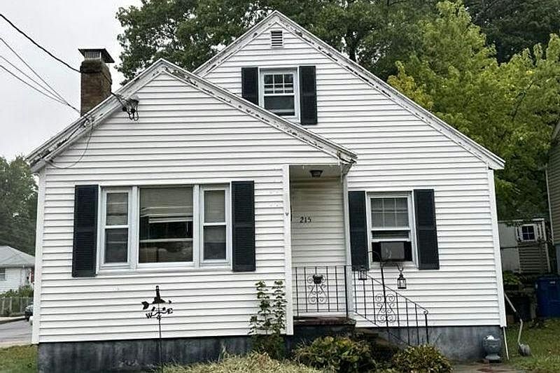 1st image of 215 Stimson St