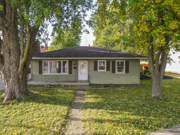 140 Section Line Rd, Manteno, IL 60950