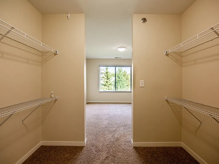 Overlook Ridge Apartments — Photo 38