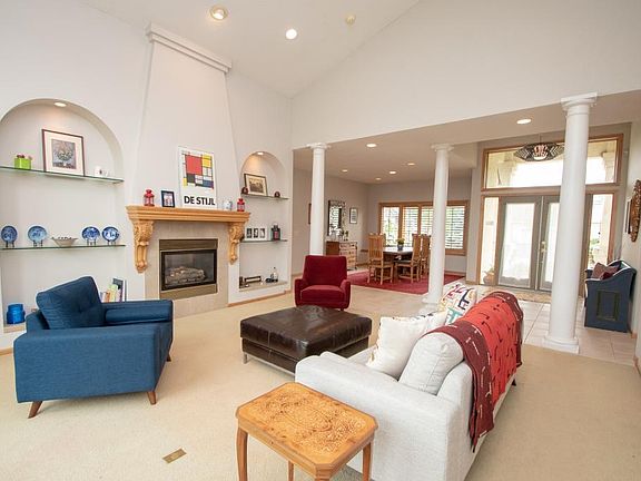 4th image of 3262 Richmond Alcove