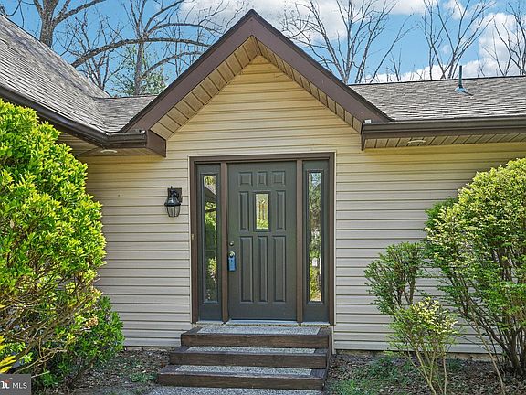 4th image of 39 Oakwood Dr