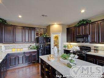 3rd image of 228 Primrose Way