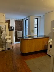 Rented by R New York