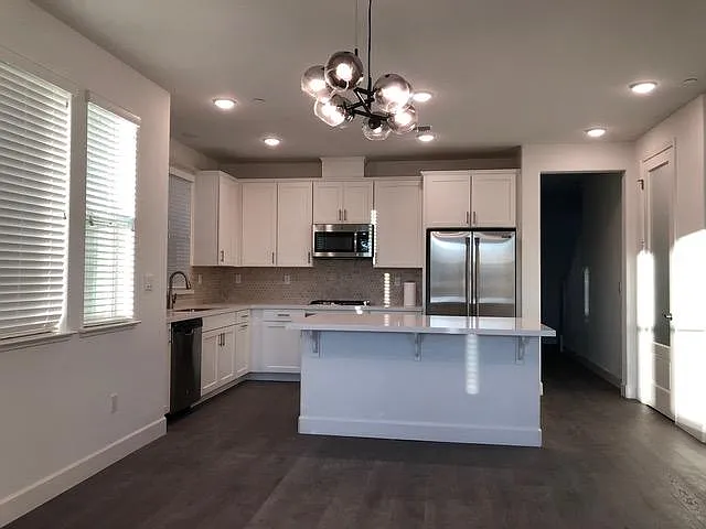 1902 Shasta Ln — Photo 17