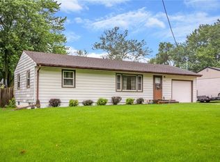 8014 Warren Dr, Des Moines, IA 50320