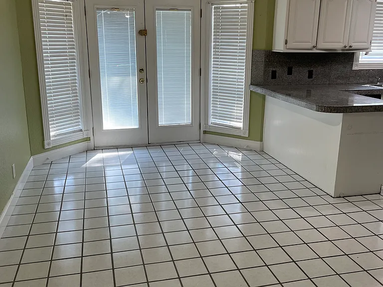 7501 S Trenton Pl — Photo 11