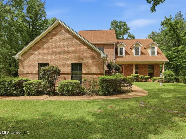 361 Springhill Dr, Terry, MS 39170