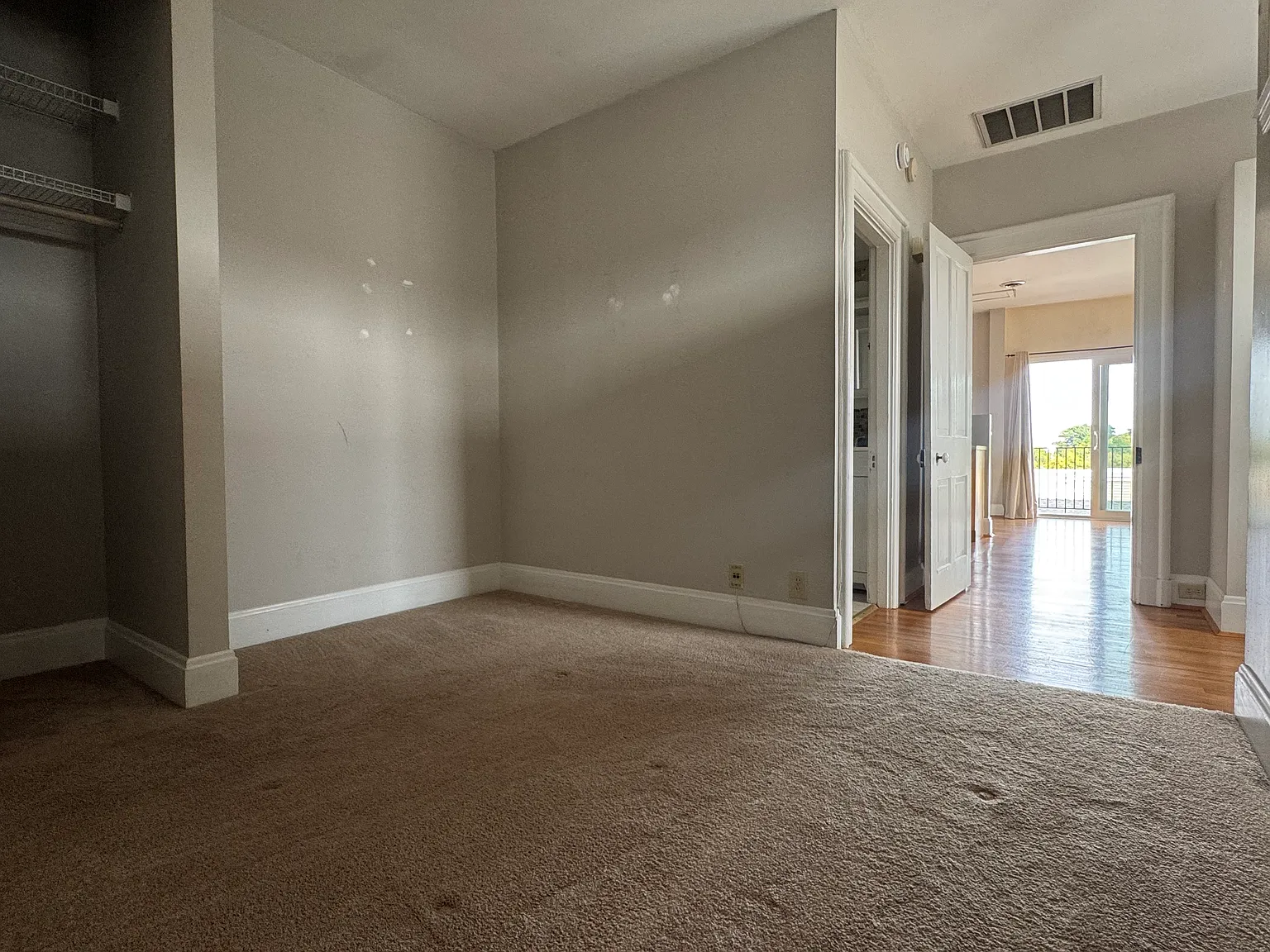 960 Pavilion St — Photo 3