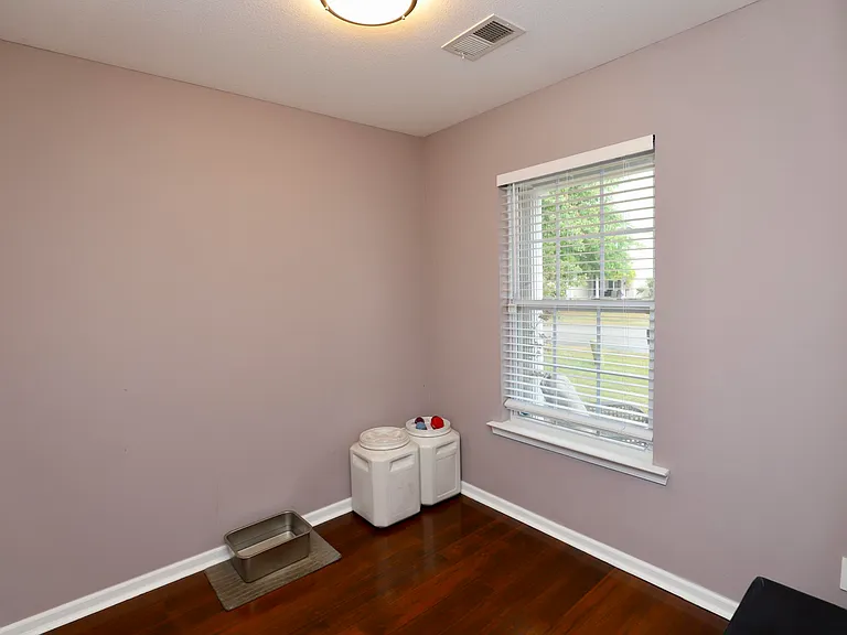 1733 Benelli St — Photo 9