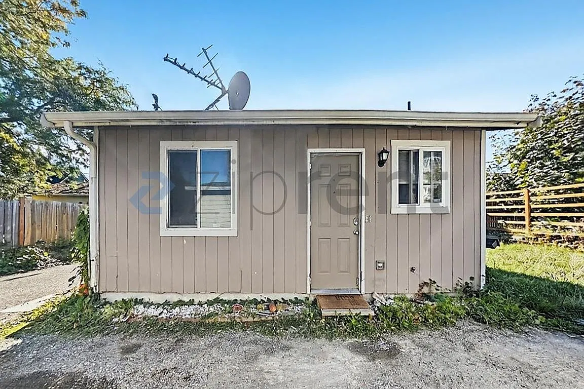 Smith & Fife Add — Photo 1