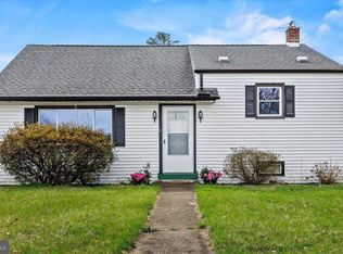 5209 Crestwood Dr, Harrisburg, PA