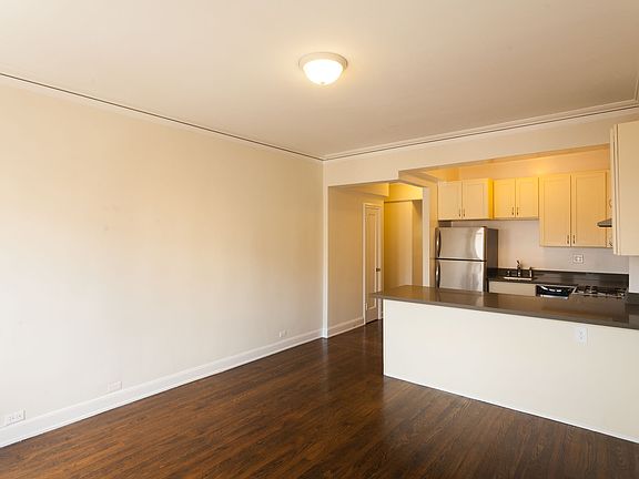 4th image of 1840 Clay St #304