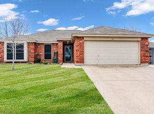 817 Wrentham Dr, Saginaw, TX 76179
