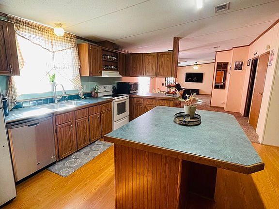 5th image of 740 COUNTY ROAD 13A S #A