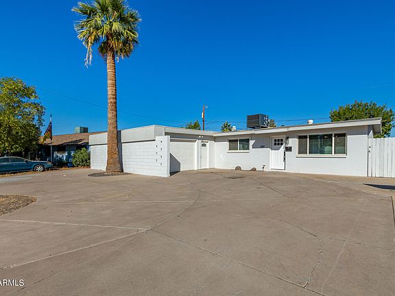 5th image of 3120 W SURREY Avenue
